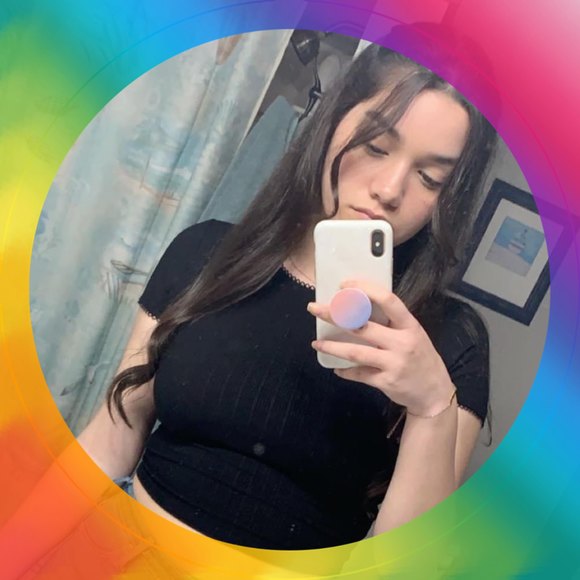 Profile Picture of Mckenna Parra (@malenchki) on Poshmark