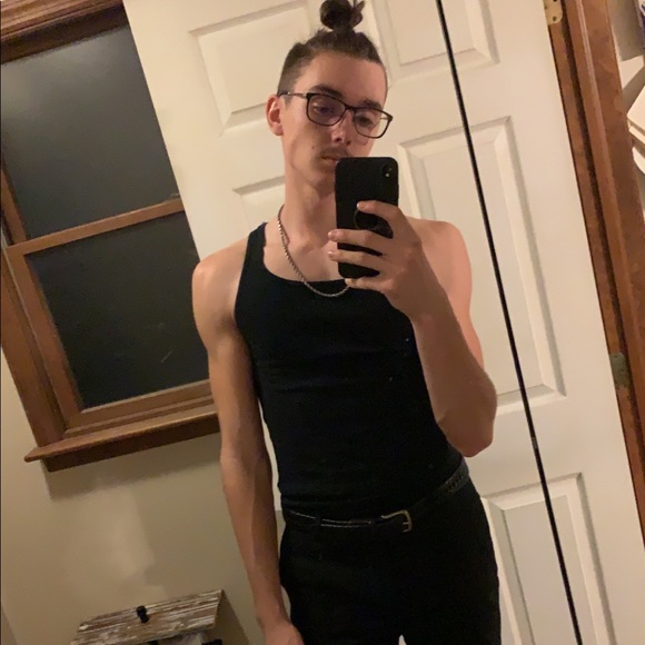 Profile Picture of David jr Fetkovich (@dfetkovich) on Poshmark