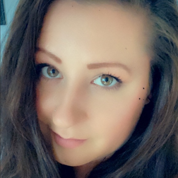 Profile Picture of Britney Moses (@britney_moses) on Poshmark