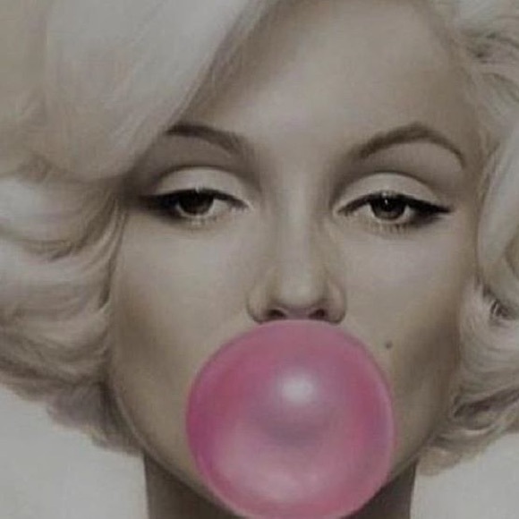 Profile Picture of Ghadeer Sengaly (@sengalyg) on Poshmark