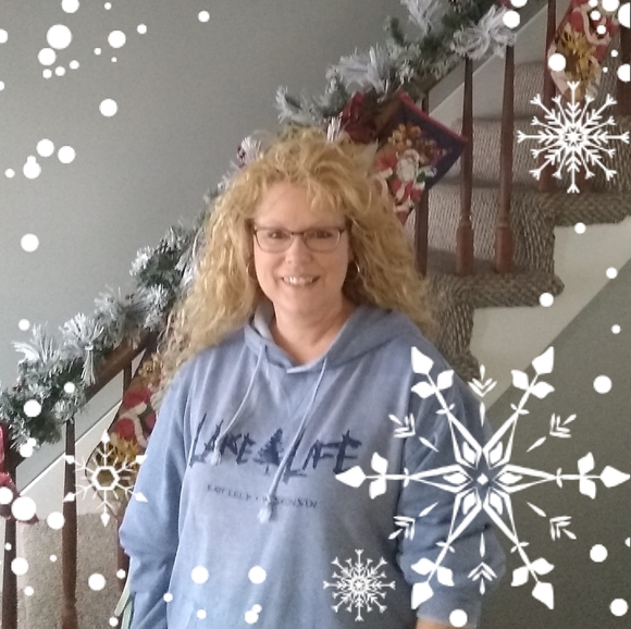 Profile Picture of Cindy Fuller-wille (@cindywille2003) on Poshmark