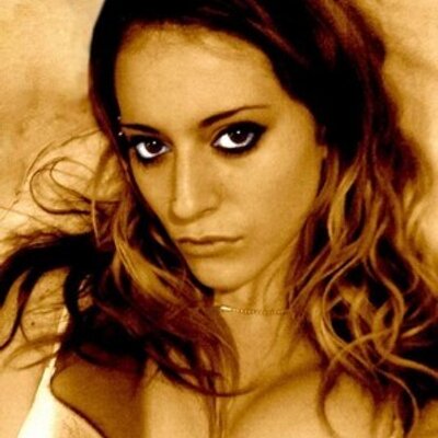 Profile Picture of Amelia Bacon (@helodancer) on Twitter