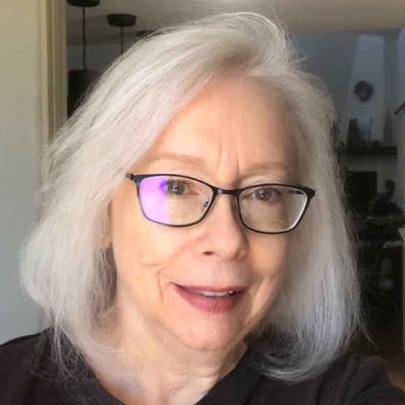 Profile Picture of Jacklyn Karabaich (@jkarabaich) on Poshmark