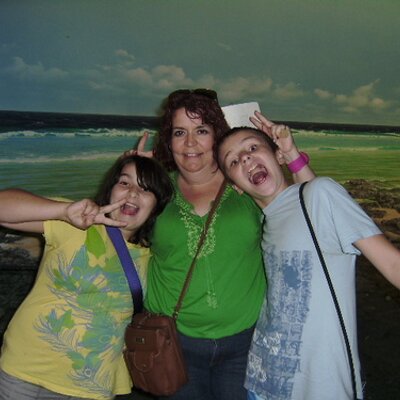 Profile Picture of BETH TUTTLE (@PUMPKIN2358) on Twitter