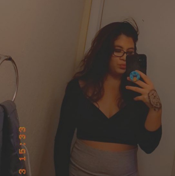 Profile Picture of Lauraelise Smith (@lauraelise_s) on Poshmark