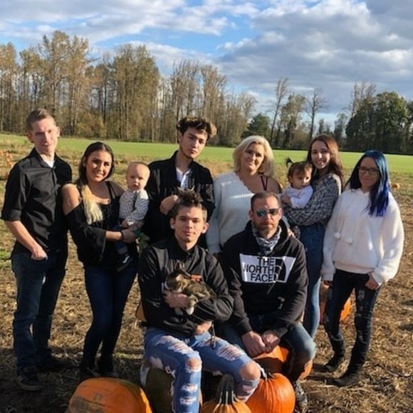 Profile Picture of Jeanie Macklin (@snjmacklin) on Poshmark