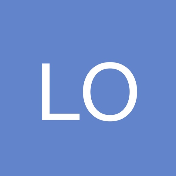 Profile Picture of Lucy Olson (@lucyolson687) on Poshmark
