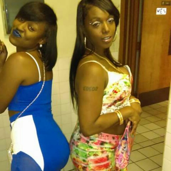 Unique Friar - Poshmark Profile Picture of Unique Friar (@ohsoprettytink) on Poshmark