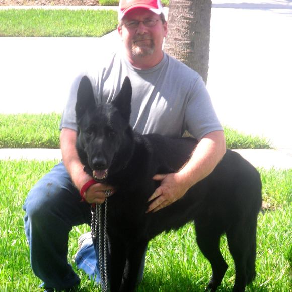 Profile Picture of Brian Cavenar (@bla123456) on Poshmark