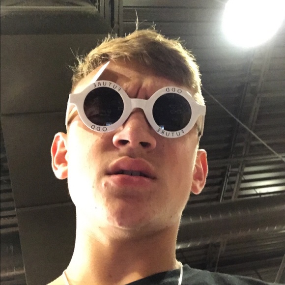 Profile Picture of Gage Pojar (@too_breeezy) on Poshmark