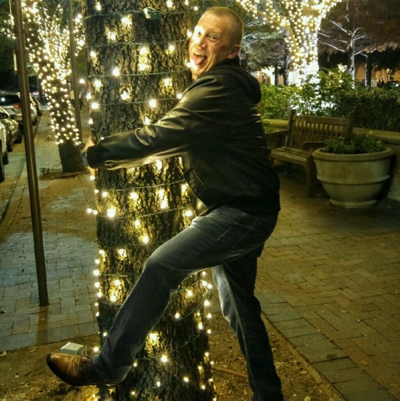 Profile Picture of Sean Valenta (@sean_dal75070) on Poshmark