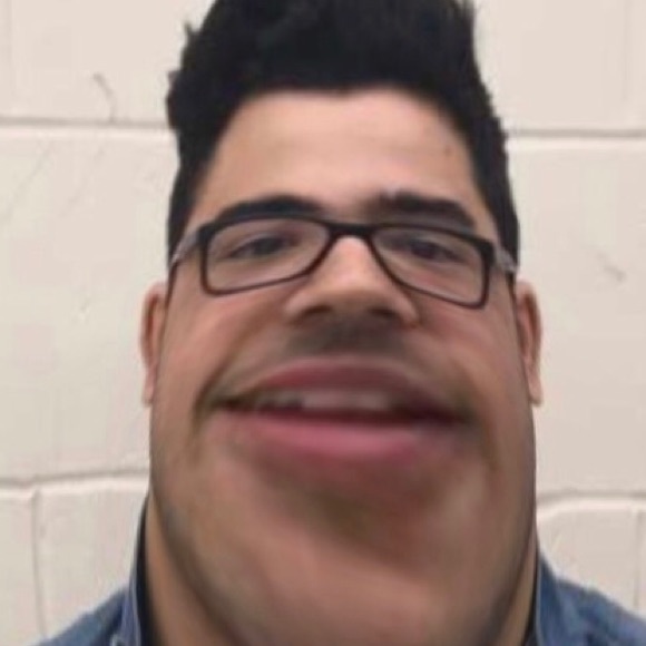 Profile Picture of Tyler Ossinger (@tylergotdrip) on Poshmark