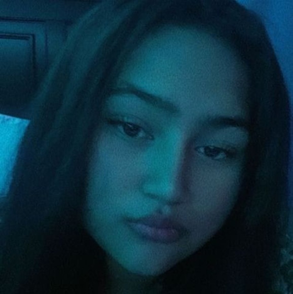 Profile Picture of Debora Irias (@debora_irias) on Poshmark