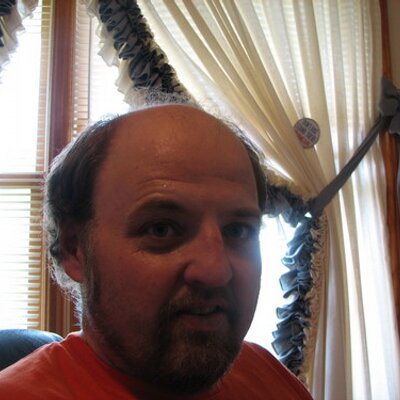 Profile Picture of Robin Lytle (@wnclver486) on Twitter