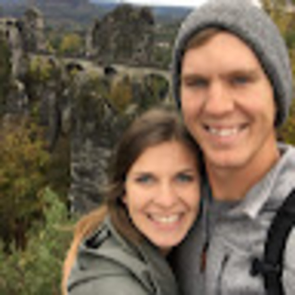 Profile Picture of Lindee Mansuetti (@lindee_m) on Poshmark