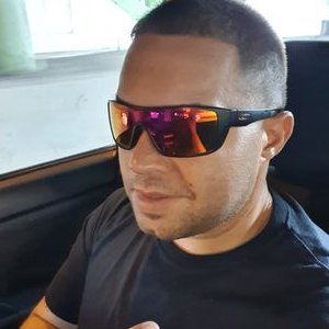 Profile Picture of Anibal Vélez Sáez (@saez_velez) on Twitter