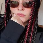 Profile Picture of déb (@debweird) on Instagram