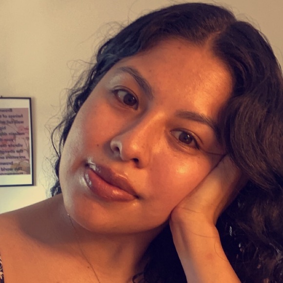 Profile Picture of Gabriella Chavez (@gabzzz91) on Poshmark