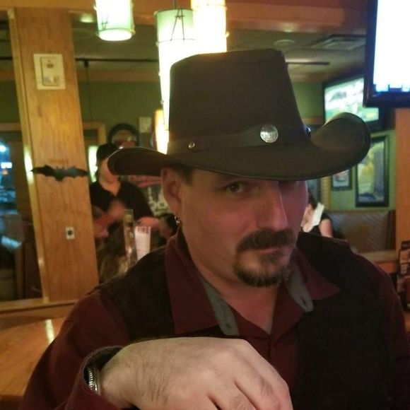 Profile Picture of Drew Maynard (@thewizardoffogs) on Poshmark