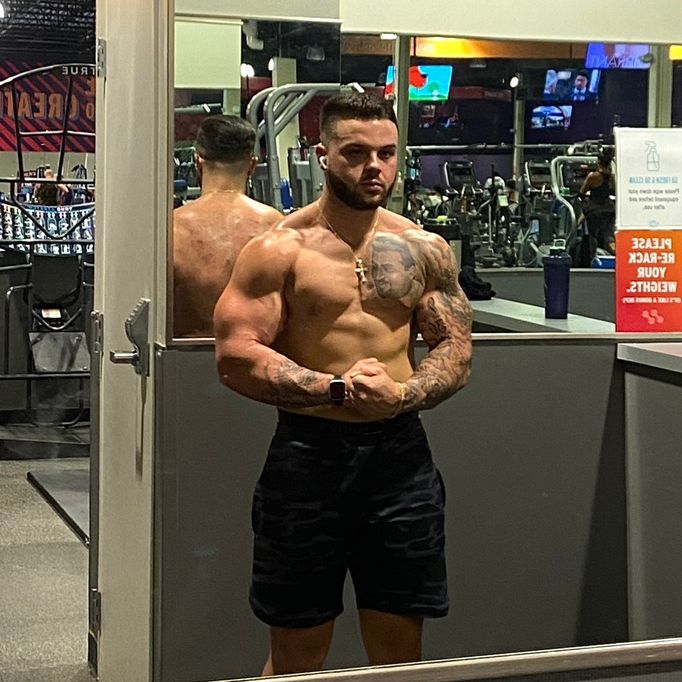 Anthony polo - Tiktok Profile Picture of Anthony polo (@@apolo_34) on Tiktok