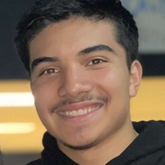 Profile Picture of Isidro Lara (@sid21510) on Poshmark