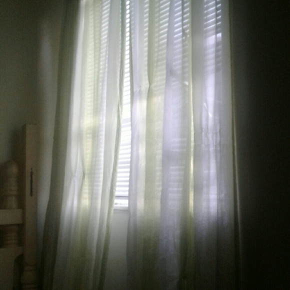 Profile Picture of Lakisha Stewart (@lakishastewart) on Poshmark