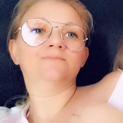 Profile Picture of Clare Hicks (@ClareHi96670918) on Twitter