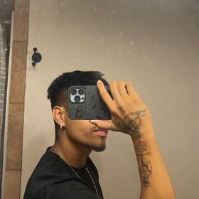 Profile Picture of rafael 🧸 (@aaronjrwizard) on Pinterest