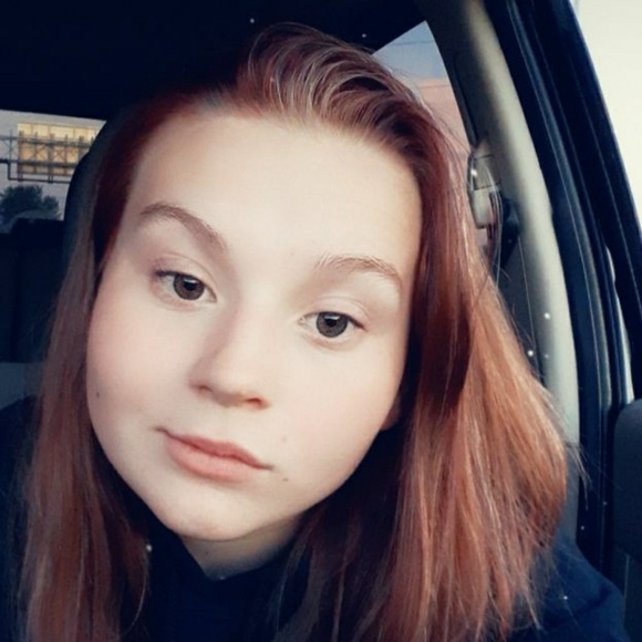 Profile Picture of Mckayla Grohall (@mckayla_lynn235) on Poshmark