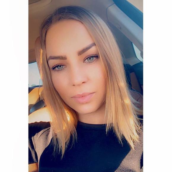 Profile Picture of Abril Blanco (@abril_cita) on Poshmark