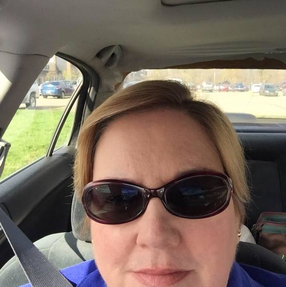 Profile Picture of Ann Dartt (@qvcann) on Poshmark