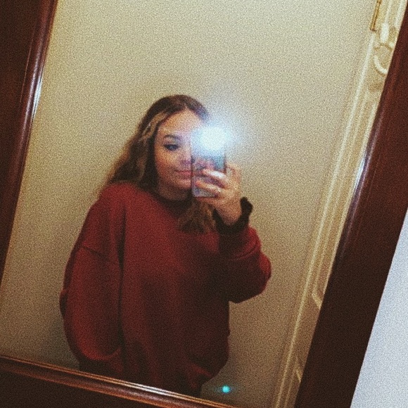 Profile Picture of Riley Flavin (@rileyflavin) on Poshmark
