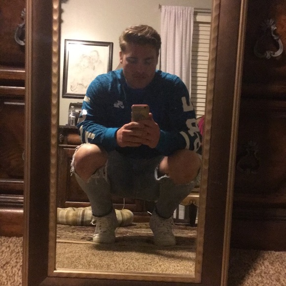 Profile Picture of Brock Larsen (@brocklarsen) on Poshmark