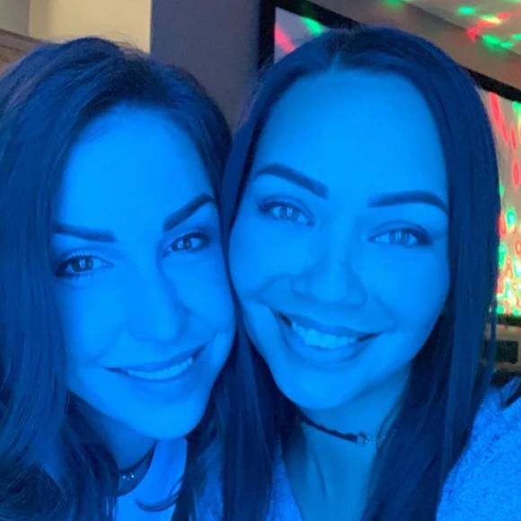 Profile Picture of Chantelle Hurson (@vaudry_85) on Poshmark