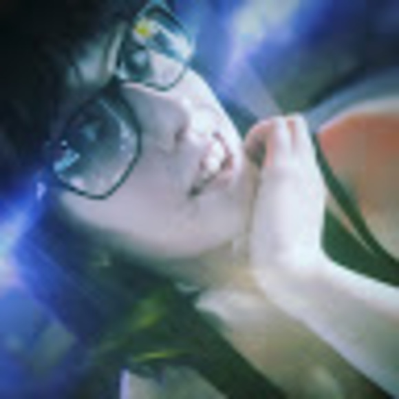 Profile Picture of Aurora-jean Delorme (@aurora_jean95) on Poshmark