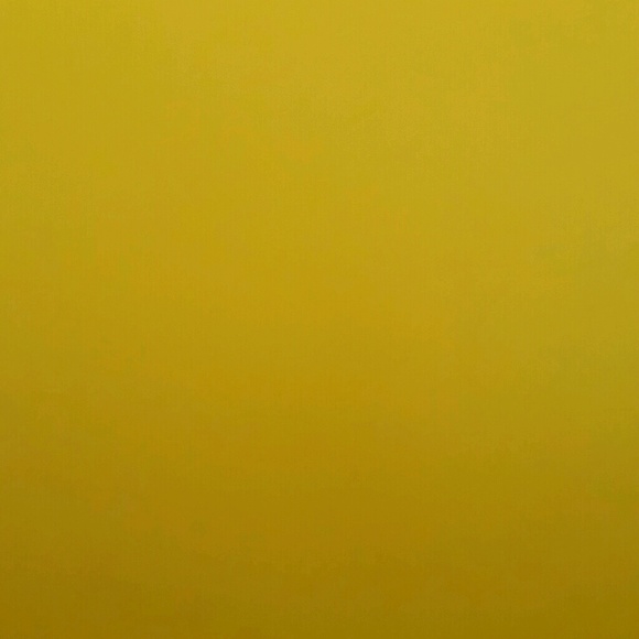 Profile Picture of Lauren Belkin (@laurbell2512345) on Poshmark