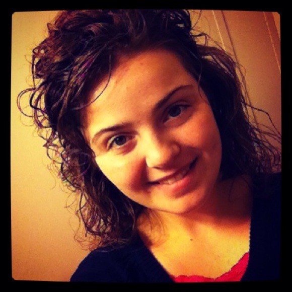 Jessica Wolleson - Poshmark Profile Picture of Jessica Wolleson (@jessica_melynn) on Poshmark