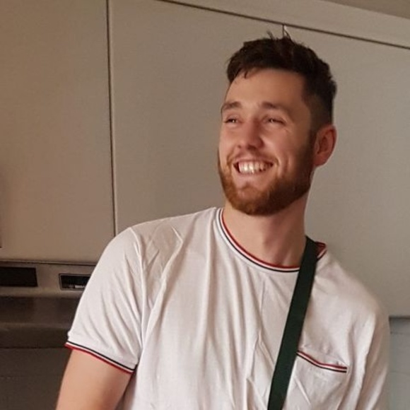 Profile Picture of Julian Zmak (@julianzmak2) on Poshmark