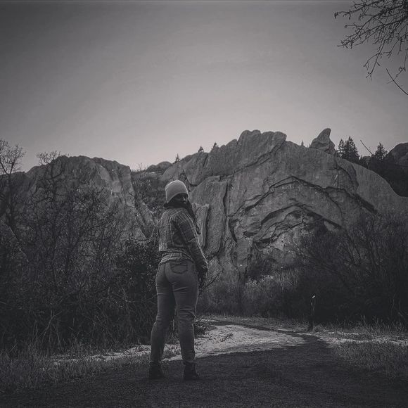 Profile Picture of Corinne Glauber (@corinne91) on Poshmark