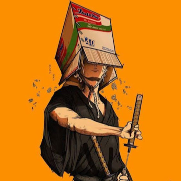 Profile Picture of Winnie Huang (@lawrcn) on Poshmark