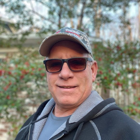 Profile Picture of Richard Graham (@hawk362) on Poshmark