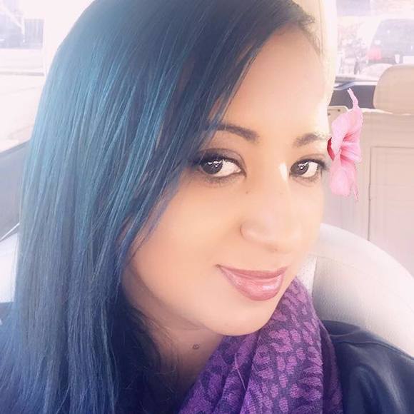 Hayat Hiso - Poshmark Profile Picture of Hayat Hiso (@hayathiso) on Poshmark