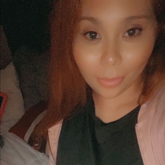 Profile Picture of Bianca Nava (@biancanava369) on Poshmark