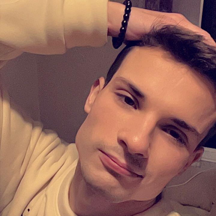 Profile Picture of LoganDevos (@devoslogan) on Tiktok