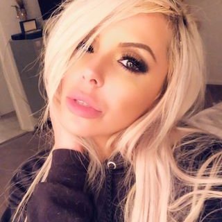 Profile Picture of Charlotte William (@Charlot21142457) on Twitter