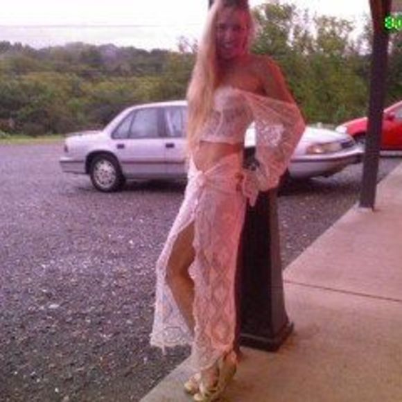 Profile Picture of Debbie Rhea (@masseydnt) on Poshmark