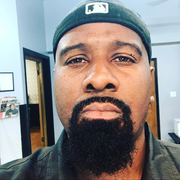 Profile Picture of Brian Mccloud (@bigbeee47) on Poshmark