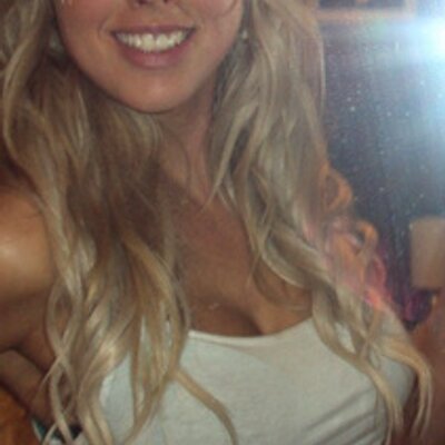 Profile Picture of Hayley (@hayley_branch) on Twitter