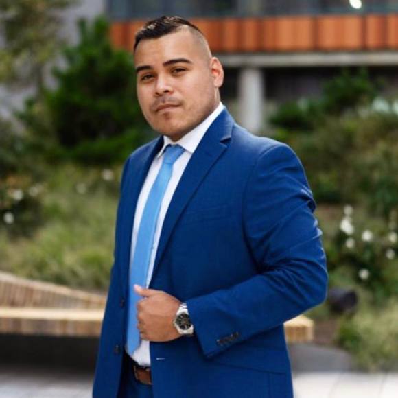 Profile Picture of Steven Pulla (@nyyanks43) on Poshmark