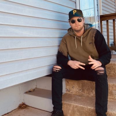 Profile Picture of Alex Riba (@AlexRiba12) on Twitter